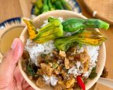Hình bước làm 1 của món Kho quẹt nấm hao cơm
