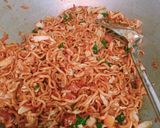 Foto langkah ke 3 dari resep Mie Goreng Ceria.