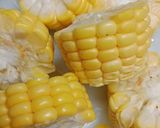 Foto langkah ke 2 dari resep Sayur Bening Katuk dan Jagung.