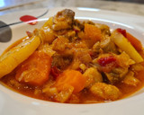Foto del paso 5 de la receta: Estofado de pollo con patatas y zanahorias
