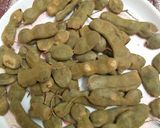 A picture of step 1 of Raw Tamarind chutney.