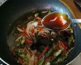 Foto langkah ke 3 dari resep Telur Ceplok Tumis Tahu Pete.