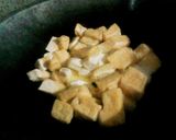 Foto langkah ke 2 dari resep Oseng Tahu kecap manis.
