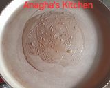A picture of step 2 of Veg Tomato Omlet.