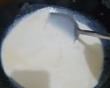 Foto langkah ke 3 dari resep Bechamel Sauce untuk Spaghetti Panggang.