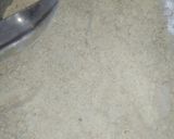 A picture of step 2 of Crispy fish with rice powder.