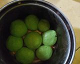 Foto langkah ke 4 dari resep Roti pandan coklat low gluten.