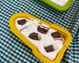 Foto del paso 3 de la receta: Polos de kinder chocolate [receta para hacer con niños]