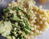Foto del paso 3 de la receta Ensalada de patata, salmón y aguacate