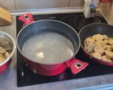 Pelmenyi by Bebe, az orosz, sós finomság vajon pirítva ecettel recept fázis 3 fotója
