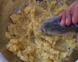 Foto langkah ke 3 dari resep Kentang Keju Goreng.