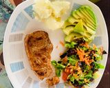 Foto del paso 6 de la receta: Lomo de cerdo con ensalada y papa cocida