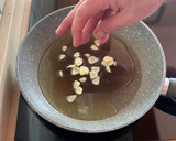 Foto del paso 1 de la receta: Alcachofas con jamón