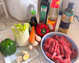 Foto del paso 1 de la receta: Solomillo de ternera y verduras salteados en wok