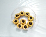 Foto langkah ke 8 dari resep Blueberry Thumbprint / Kue Kering Untuk Lebaran.