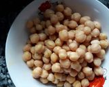 A picture of step 1 of Chhole chana.