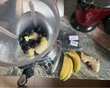 Φωτογραφία βήματος 1 της συνταγής Smoothie με τζίντζερ και μπανάνα