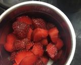 A picture of step 4 of Strawberry Rabdi.
