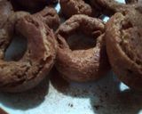 Foto del paso 3 de la receta: Rosquillas con nueces caramelizadas y naranja confitada #huevo