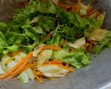 Foto langkah ke 4 dari resep Tumis selada warna warni.