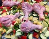 Foto del passaggio 3 della ricetta Pollo con verdure al forno