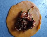 अंडा मोमोज (egg momos recipe in marathi) रेसिपी स्टेप 4 फोटो 
