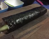 A picture of step 6 of Tuna gimbap.