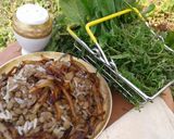 A picture of step 5 of Mujaddara (Lebanese Rice and Lentils).