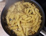 Foto del paso 4 de la receta: Fusilloni ai Funghi all'Aglio