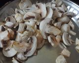 A picture of step 1 of Mushroom masala.