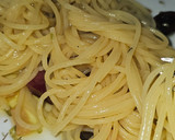 Foto del paso 7 de la receta: Spaguetini con ajoaceite, cayenas y tocineta