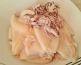 Foto del paso 1 de la receta Chipirones en salsa, con trigueros