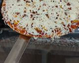 A picture of step 8 of Vegetables cheese pizza.