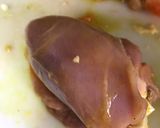 Foto del paso 2 de la receta: Contramuslos rellenos de tomate y queso