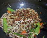 Foto langkah ke 5 dari resep Mie Goreng Bumbu Teriyaki.