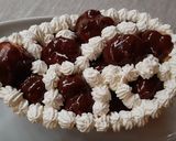Foto del passaggio 5 della ricetta Uovo di pasqua ripieno con bignè al cioccolato