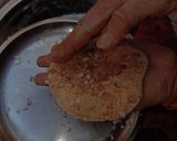 A picture of step 3 of Pyaj ki roti in tandoor.