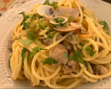 Foto del paso 5 de la receta: Espaguetis con almejas, cilantro y lima