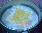 Foto langkah ke 1 dari resep Indomie telur kuah susu tabur keju.