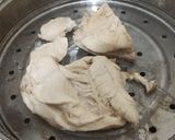 Foto langkah ke 1 dari resep Isian Ayam untuk Lemper dan Sosis Solo.