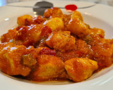Foto del paso 6 de la receta: Ñoquis con pollo y salsa de tomate
