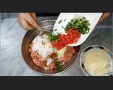 A picture of step 2 of Peshawari Chapli Kabab.