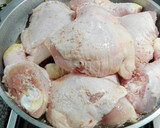 Foto del paso 1 de la receta: Cuarto trasero de pollo con arroz y salsa agridulce de frambuesa