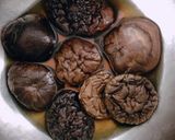 Hình bước làm 1 của món Cải ngồng xào nấm đông cô
