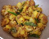 A picture of step 4 of Stir Fried Sweet Potato.