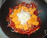 Foto del paso 2 de la receta: Arroz al curry con champiñones y verduras. Receta vegana