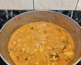 A picture of step 7 of Lahsuni makhani murg (with fresh cream).