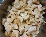 A picture of step 4 of Fruit Custard.