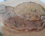 Foto del paso 3 de la receta: Filetes de cerdo empanados, con pisto