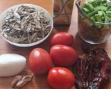 Foto del paso 1 de la receta: Charales en salsa de guajillo